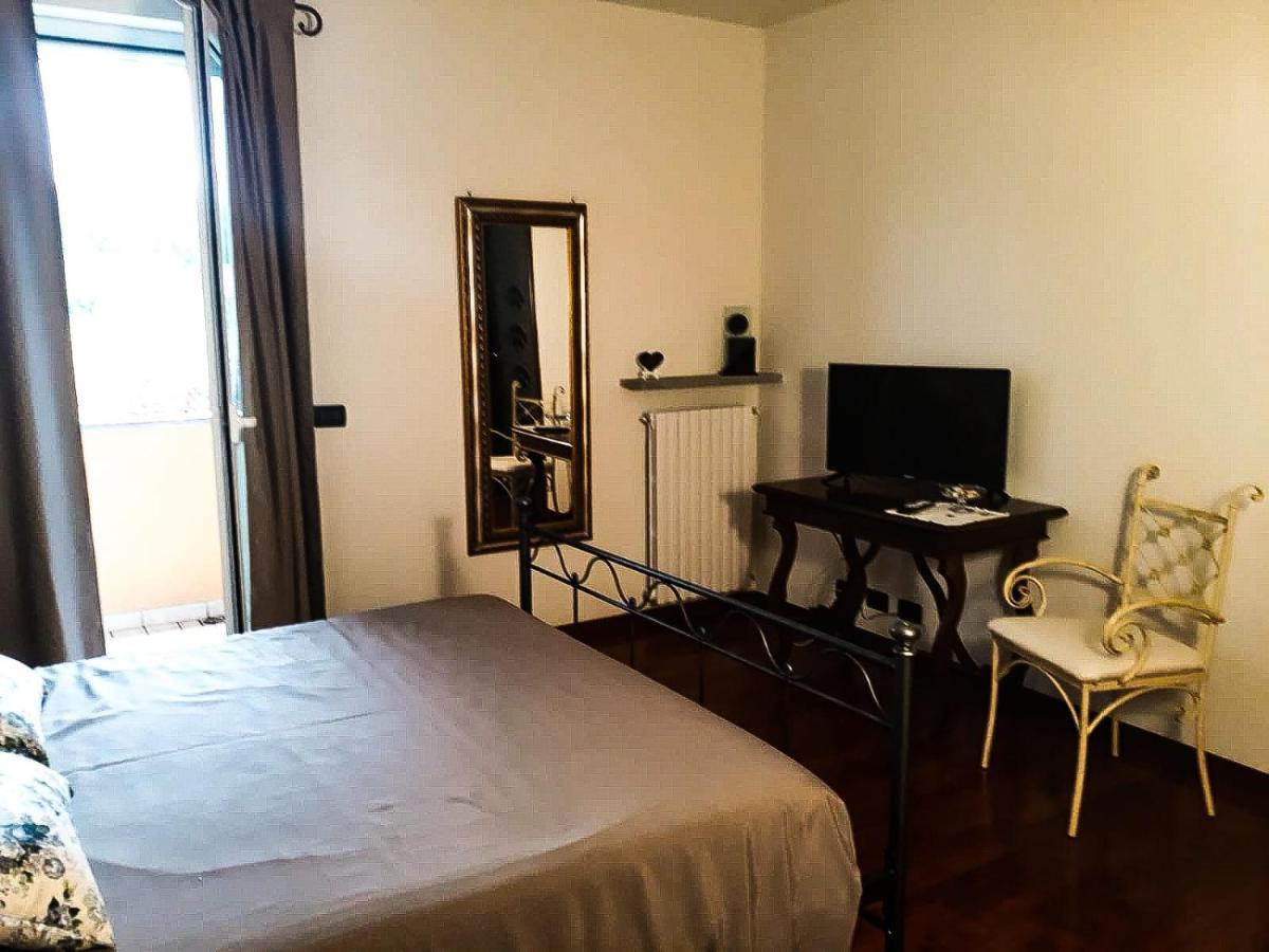 Acero Rosso Bed & Breakfast Pianfei Exterior foto